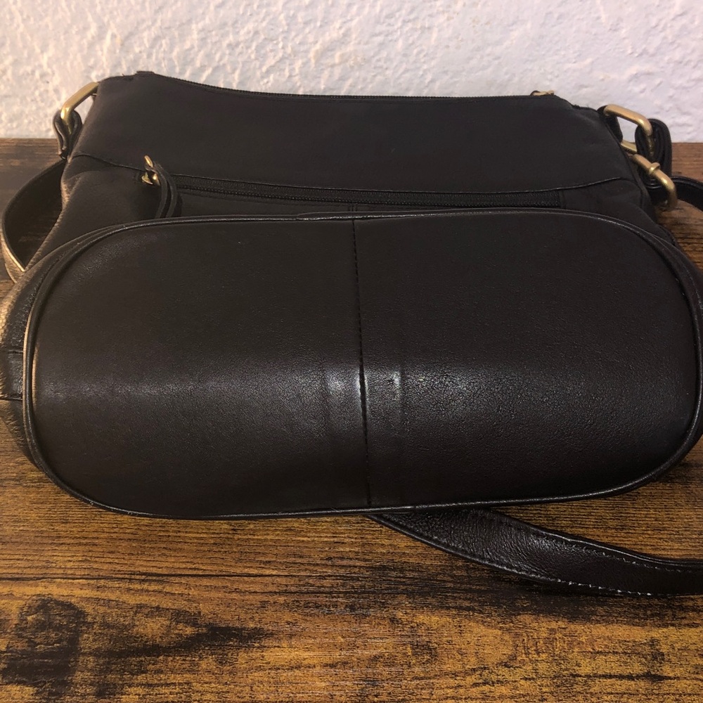 Great American LeatherWorks Leather Crossbody Bag - Picture 3 of 11